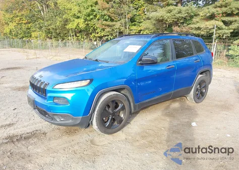 2017 Jeep Cherokee Altitude 4X4 z USA, uszkodzony, nr VIN 1C4PJMAB8HW628691
